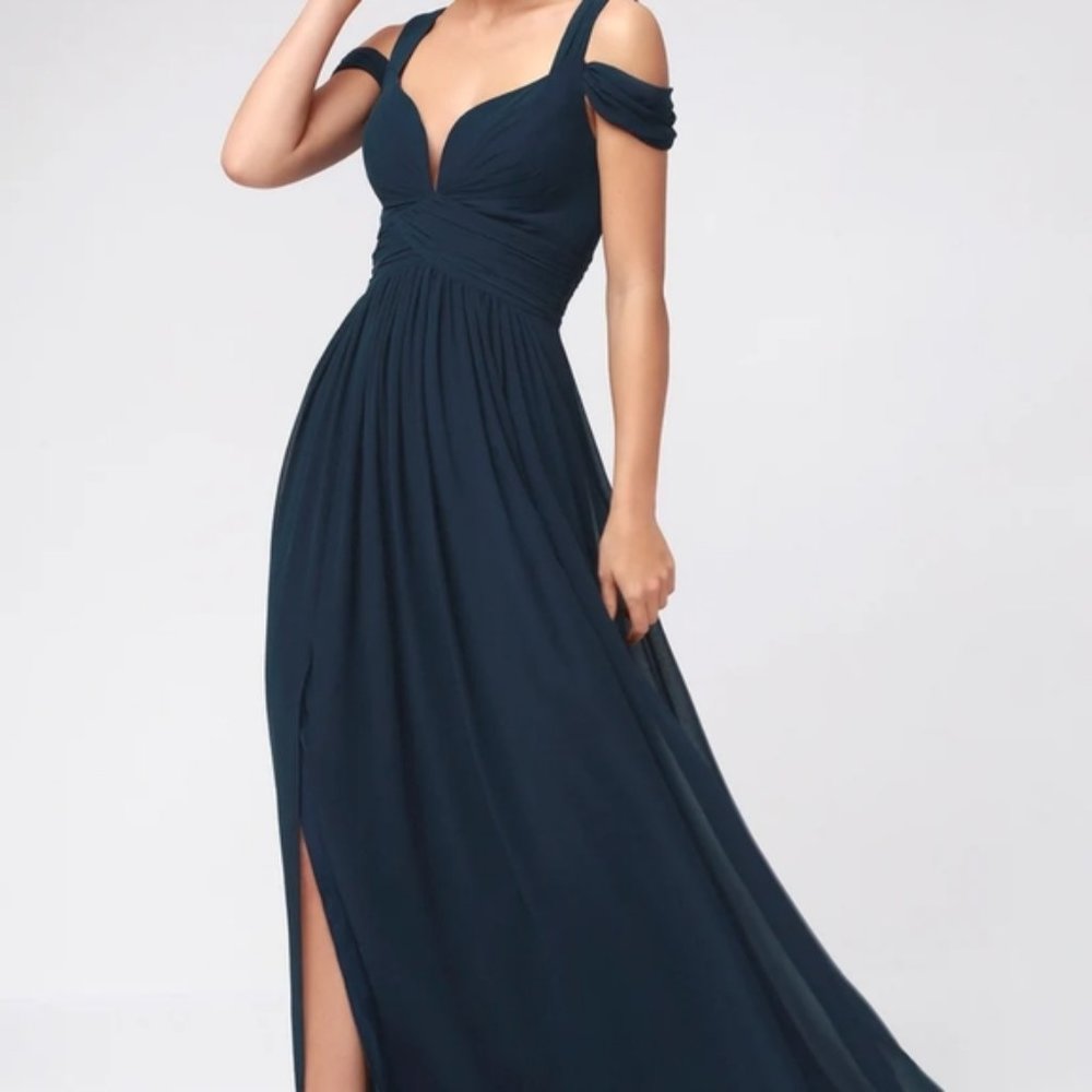 Ocean of Elegance Navy Blue Maxi Dress

Lulus XS